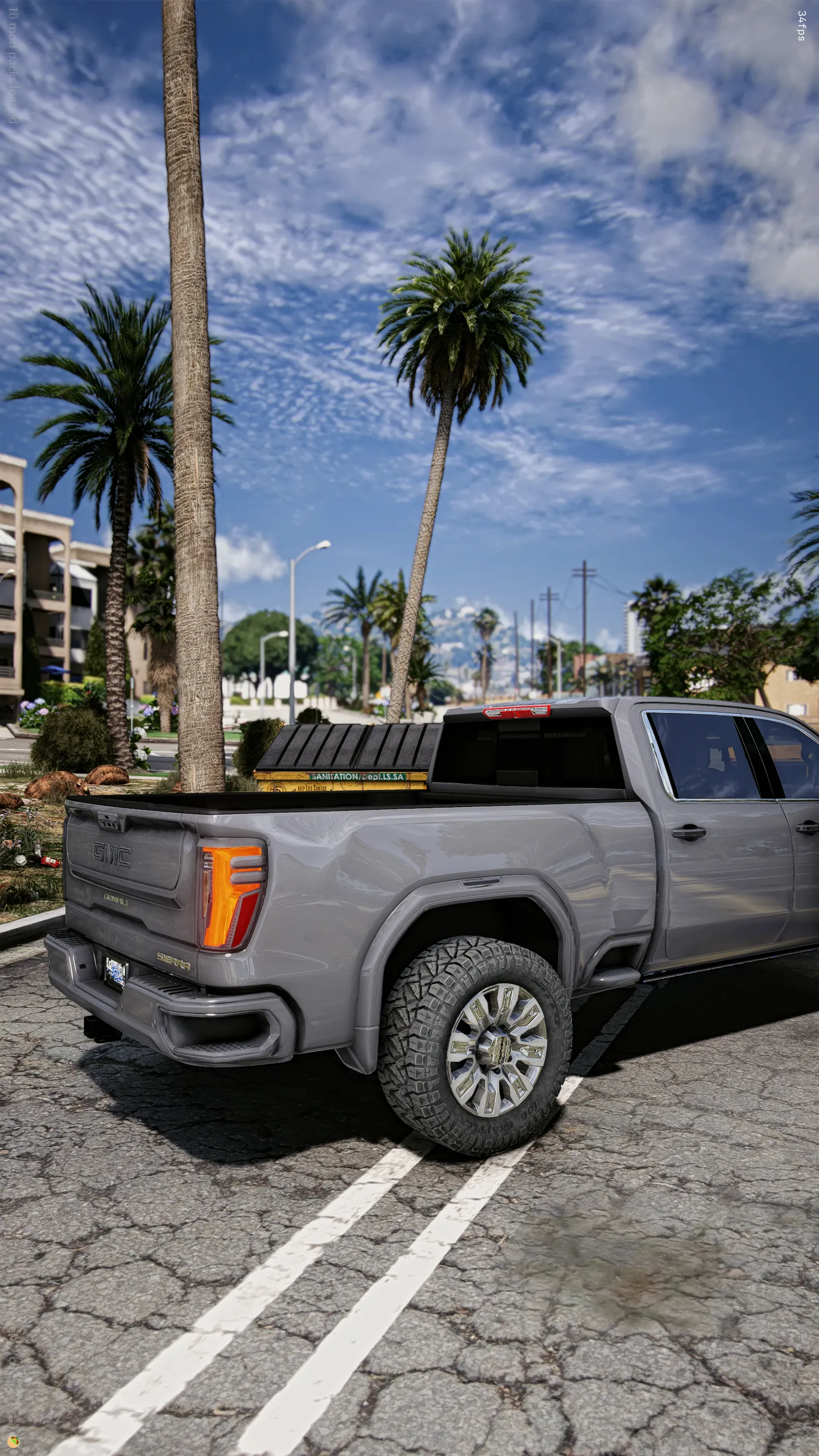 Snoozypb78 Cop 24 gmc 2500 FiveM truck, photo 4